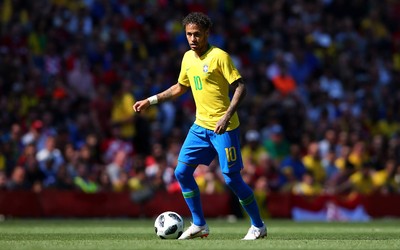 英皇体育独家-但场上表现完全相反