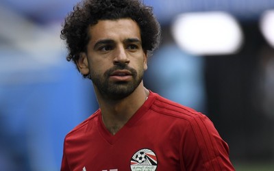 英皇体育精华-内马尔参加扑克比赛收获